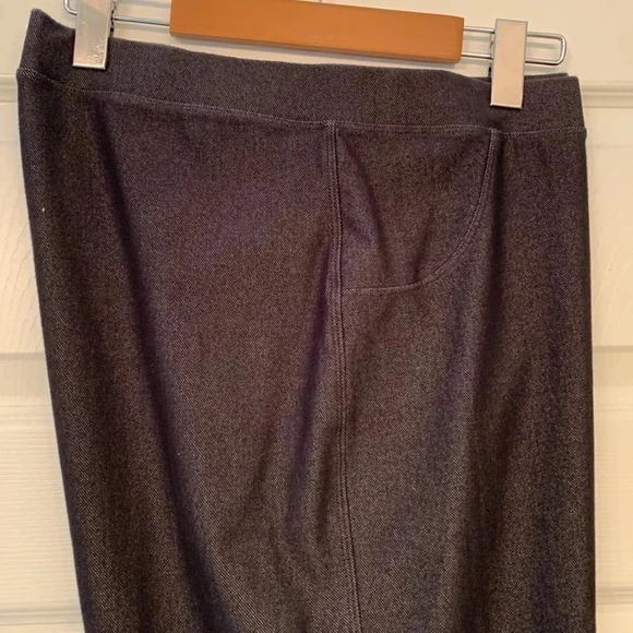 Dark Denim Stretch Capris 1X - Picture 2 of 10